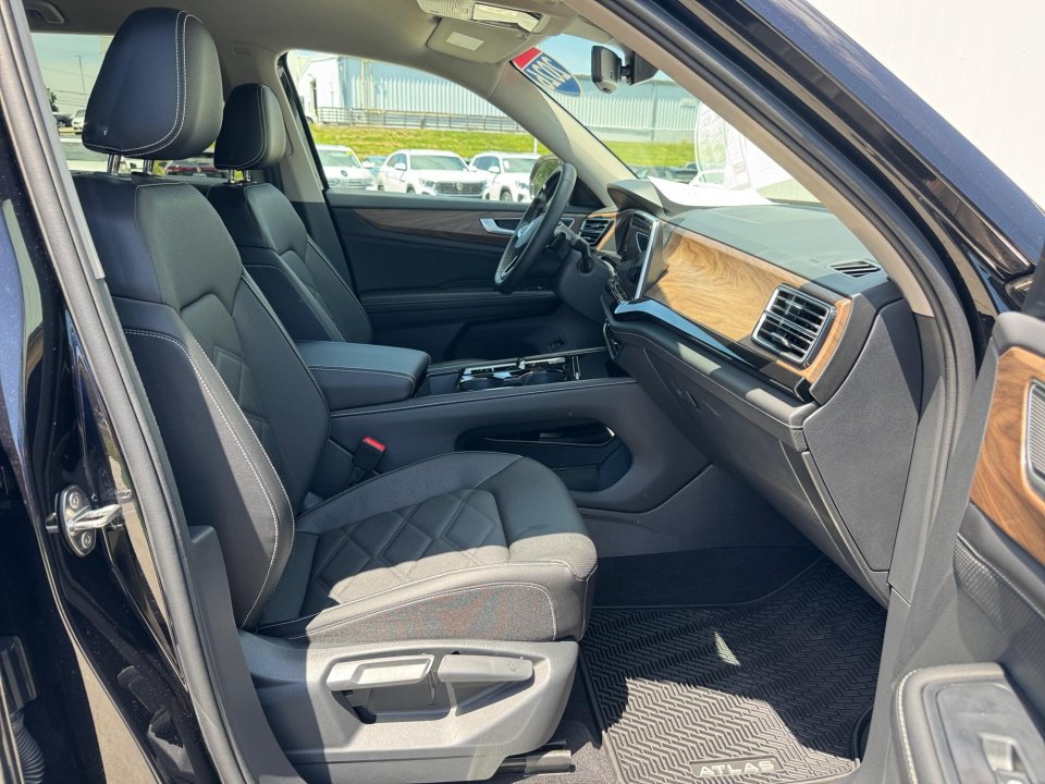 Certified 2026 Volkswagen Atlas SE AWD/4WD image 28