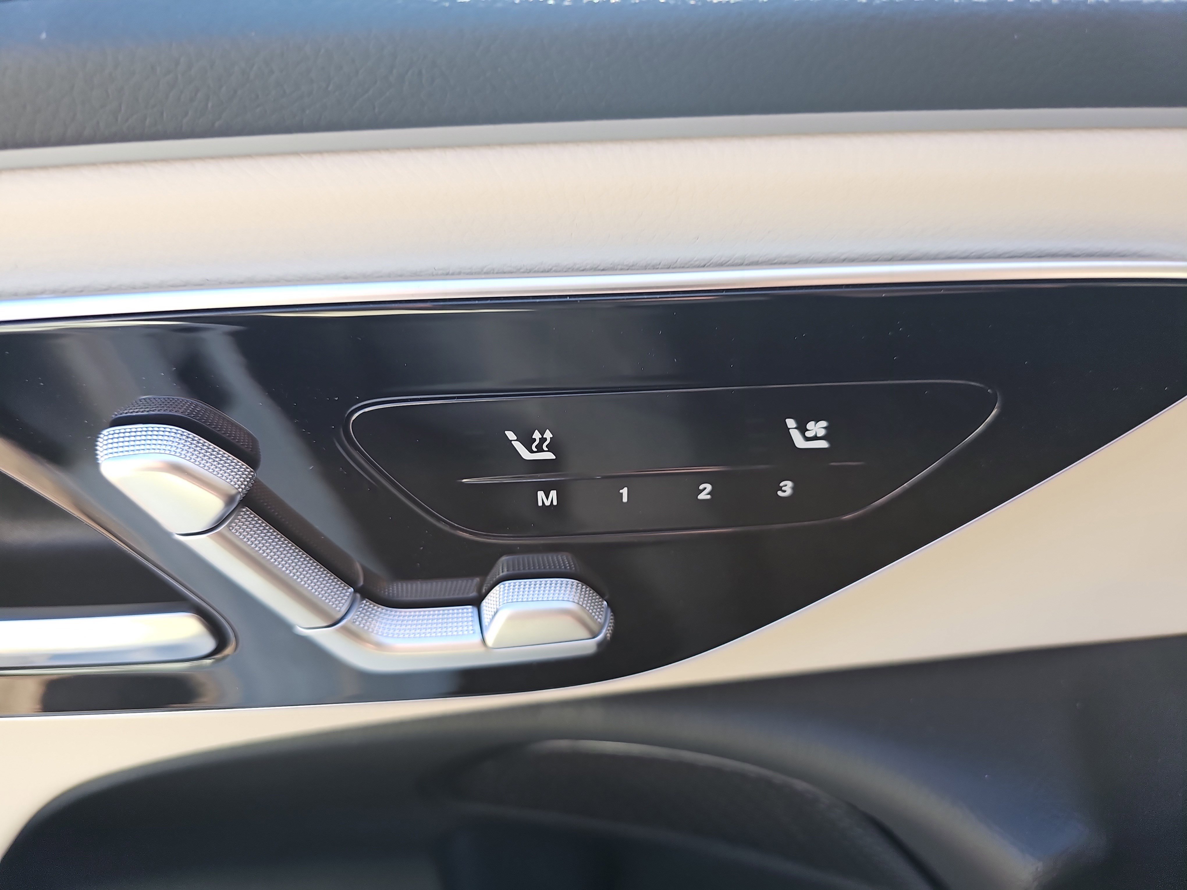 New 2026 Mercedes-Benz E 350 4MATIC Sedan image 30