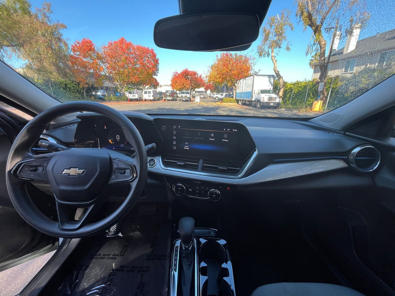 Used 2025 Chevrolet Trax LT image 31