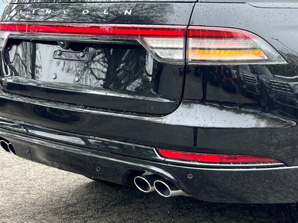 New 2026 Lincoln Aviator AWD w/ Jet Appearance Package image 5