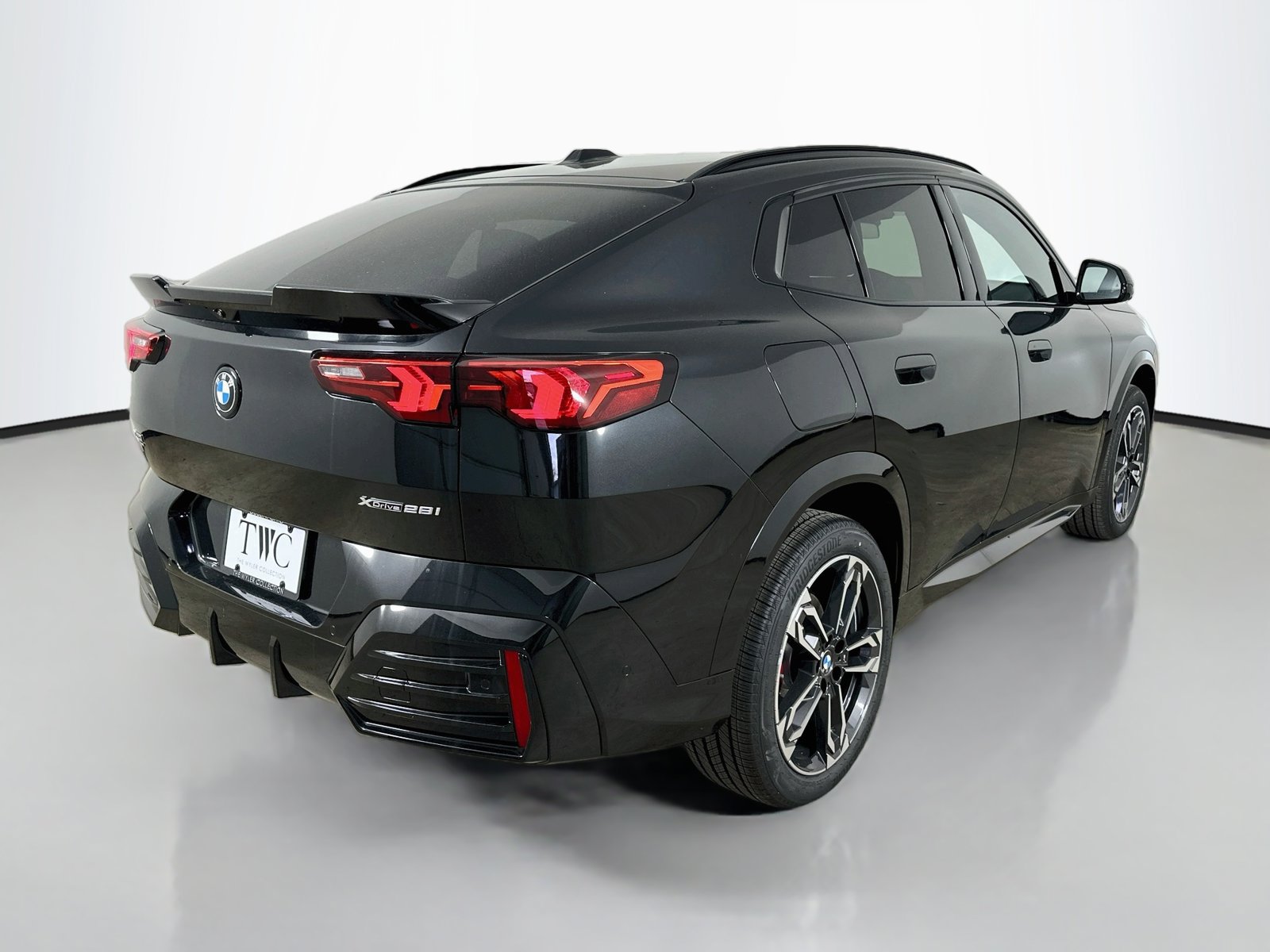 New 2027 BMW X2 xDrive28i AWD/4WD image 5