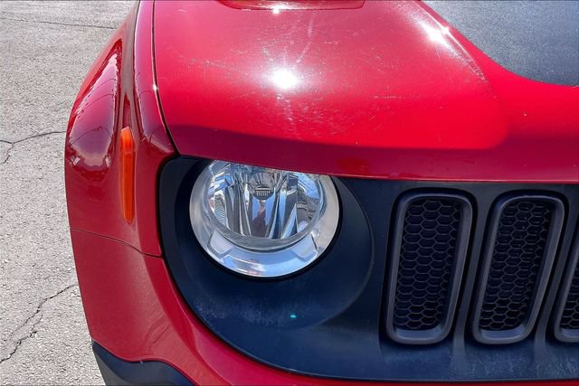 Used 2016 Jeep Renegade Trailhawk AWD/4WD image 32