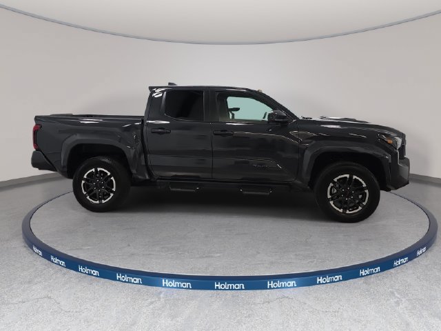 Certified 2025 Toyota Tacoma TRD Sport AWD/4WD image 4