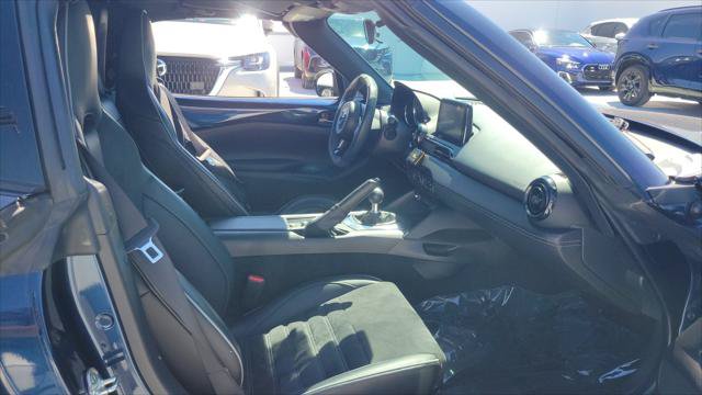 Used 2022 MAZDA MX-5 Miata Club RWD image 14