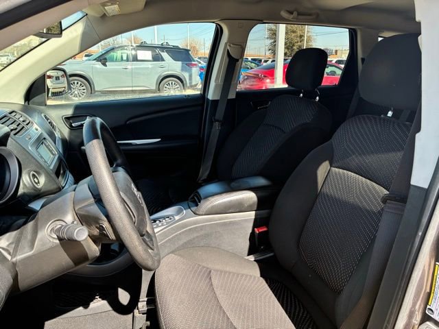 Used 2019 Dodge Journey SE image 12