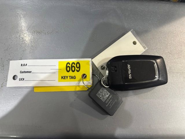 Used 2023 Toyota RAV4 XSE AWD/4WD image 43