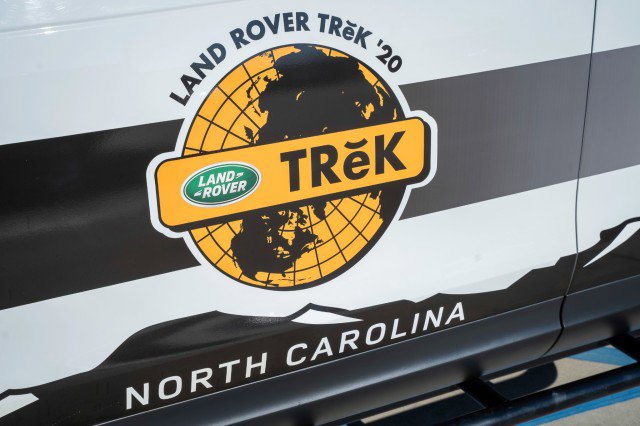 Used 2020 Land Rover Discovery HSE image 8