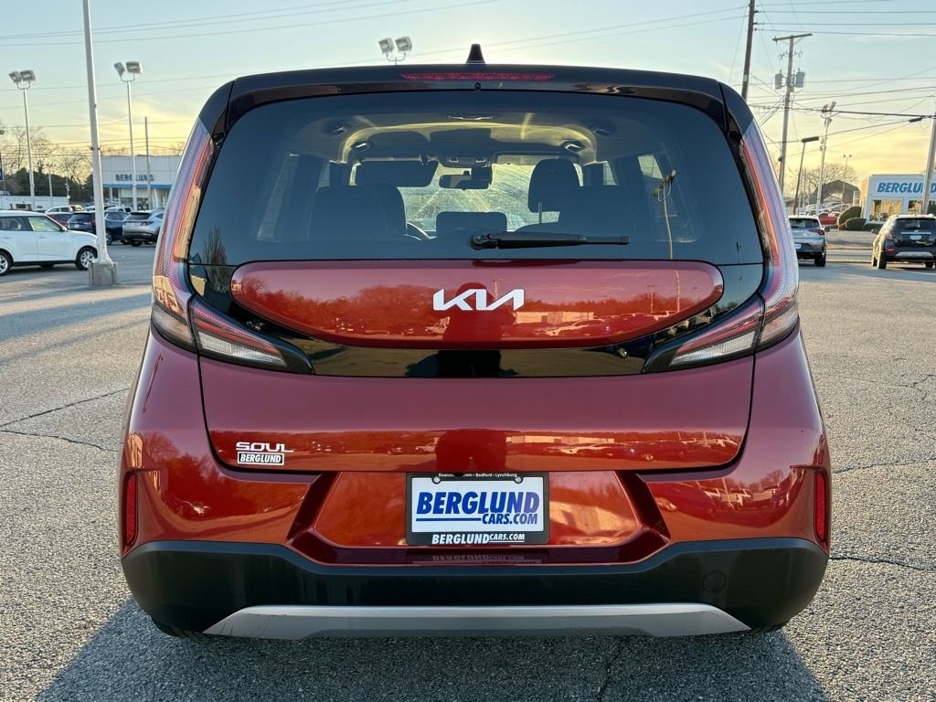Used 2024 Kia Soul LX w/ Option Group 015 image 5
