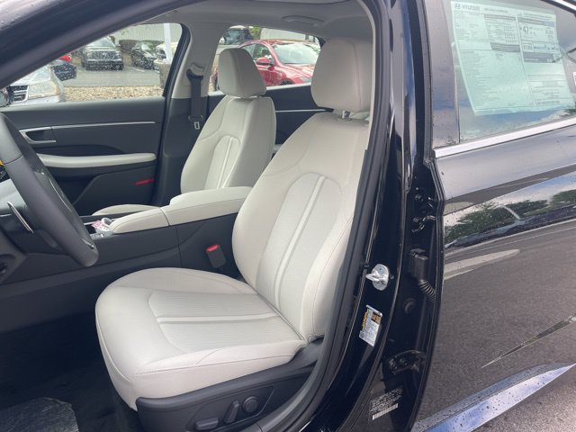 New 2026 Hyundai Sonata SEL FWD image 10