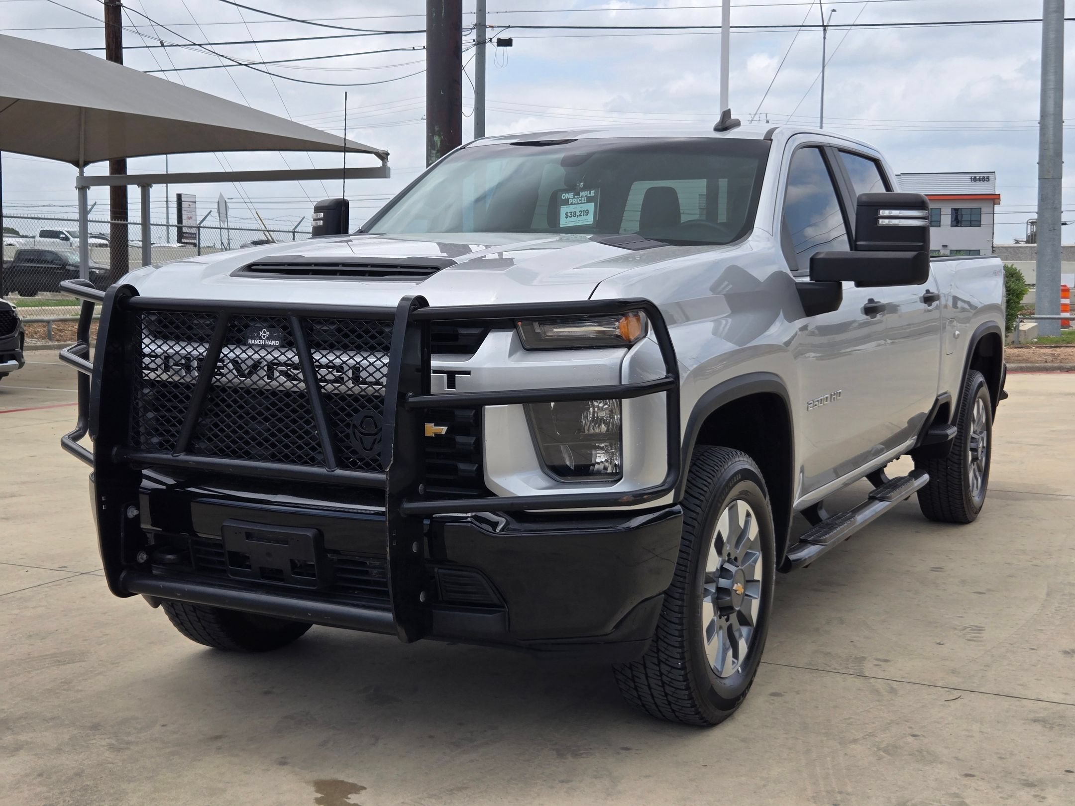 Used 2023 Chevrolet Silverado 2500 Custom w/ Custom Value Package AWD/4WD image 3