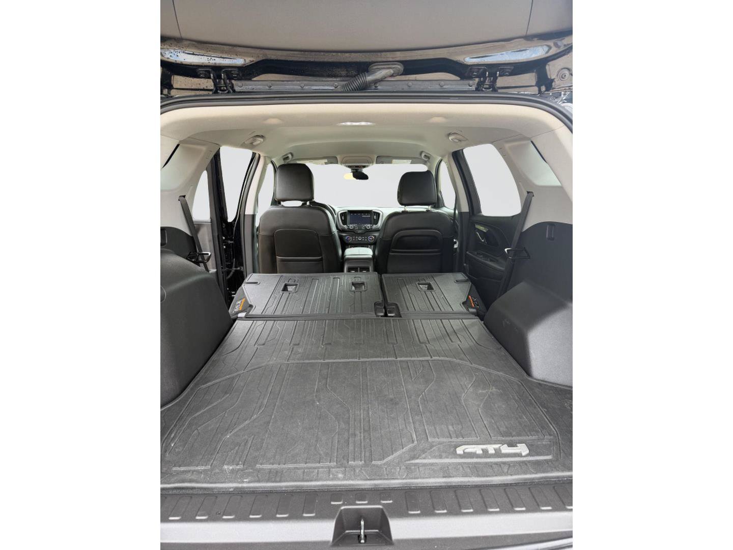 Used 2024 GMC Terrain AT4 w/ Tech Package AWD/4WD image 24