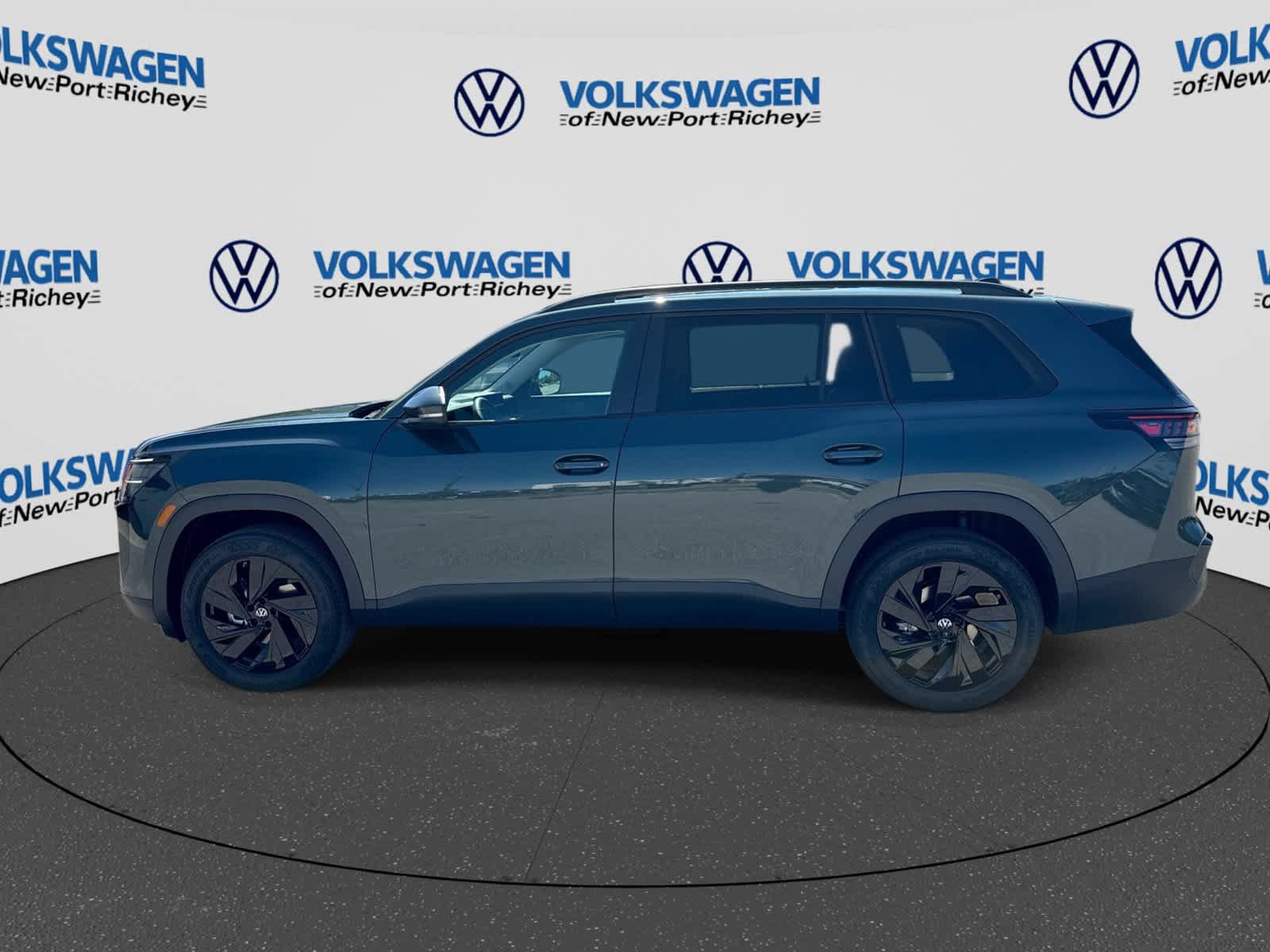 New 2027 Volkswagen Atlas SE FWD image 11