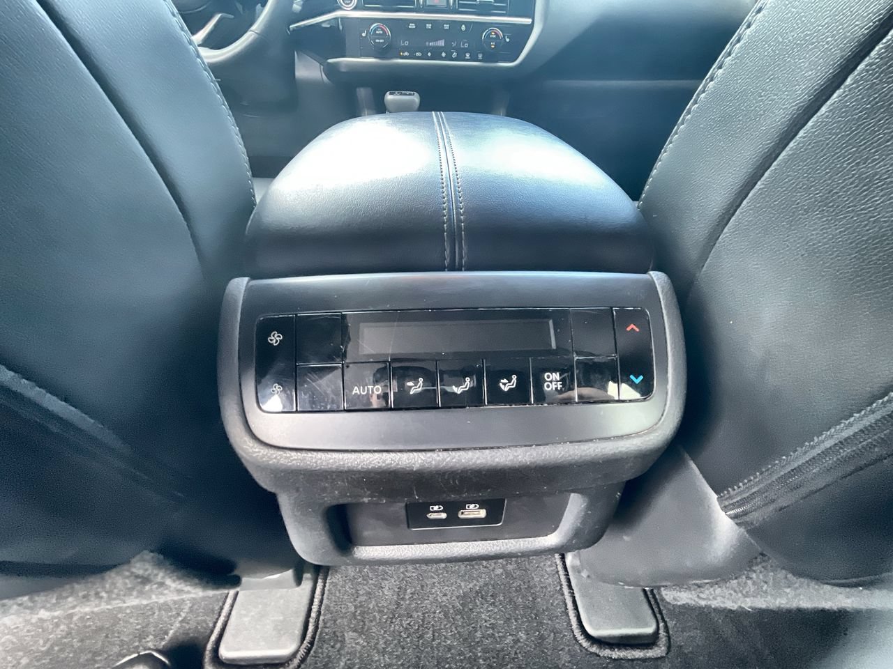 Used 2023 Nissan Pathfinder SL FWD image 21