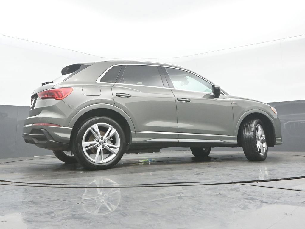 Used 2020 Audi Q3 2.0T Premium w/ Convenience Package AWD/4WD image 31