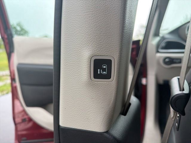 Used 2023 Chrysler Voyager LX FWD image 21