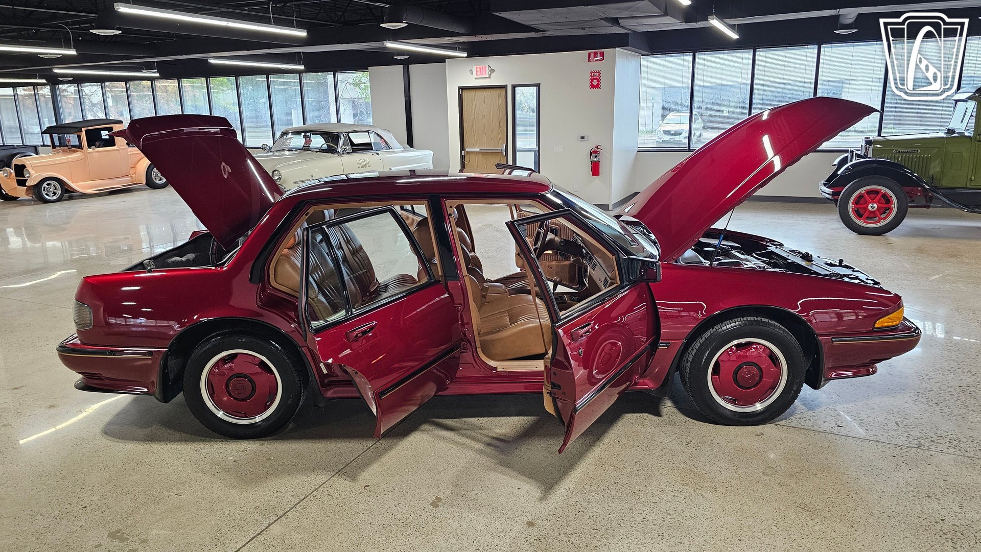 Used 1989 Pontiac Bonneville SSE FWD image 18