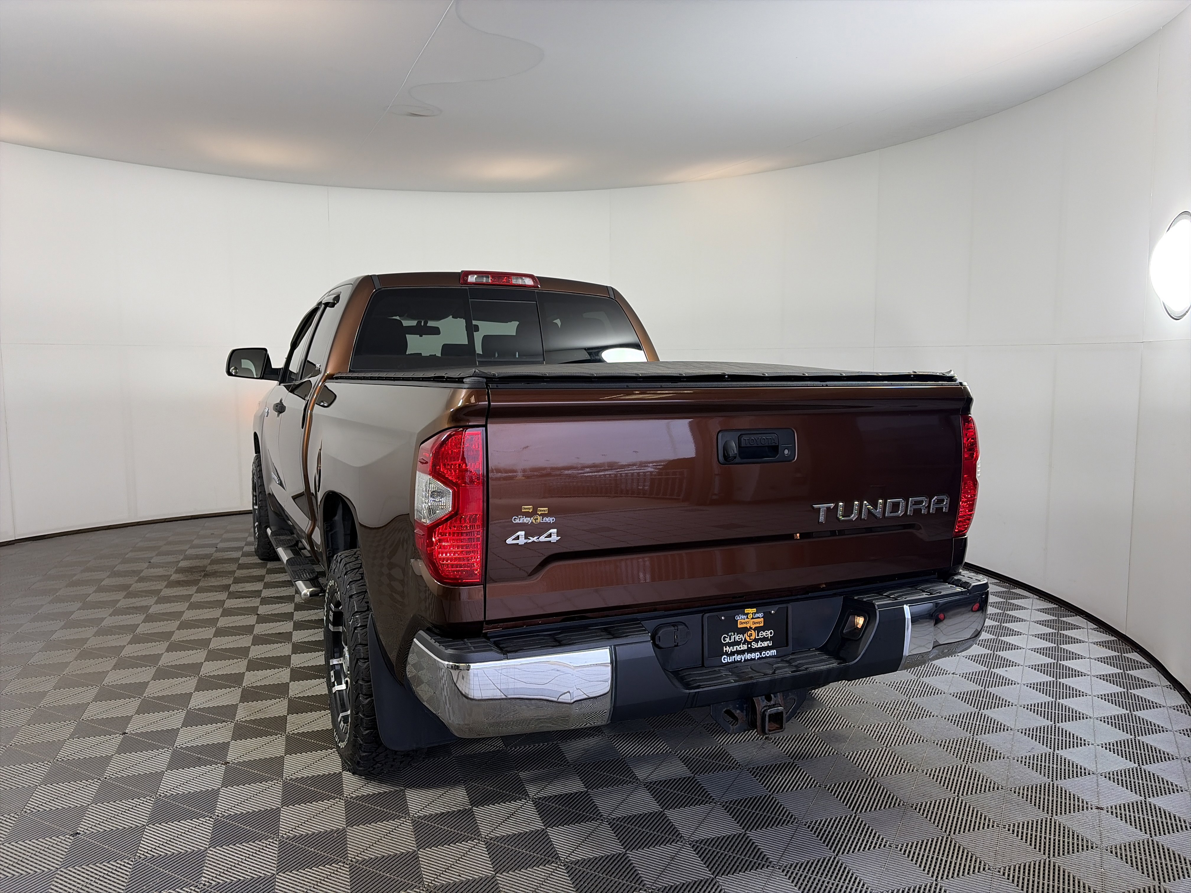 Used 2017 Toyota Tundra SR5 image 8
