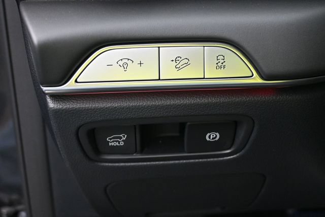 Used 2025 Genesis GV80 2.5T Standard AWD/4WD image 15