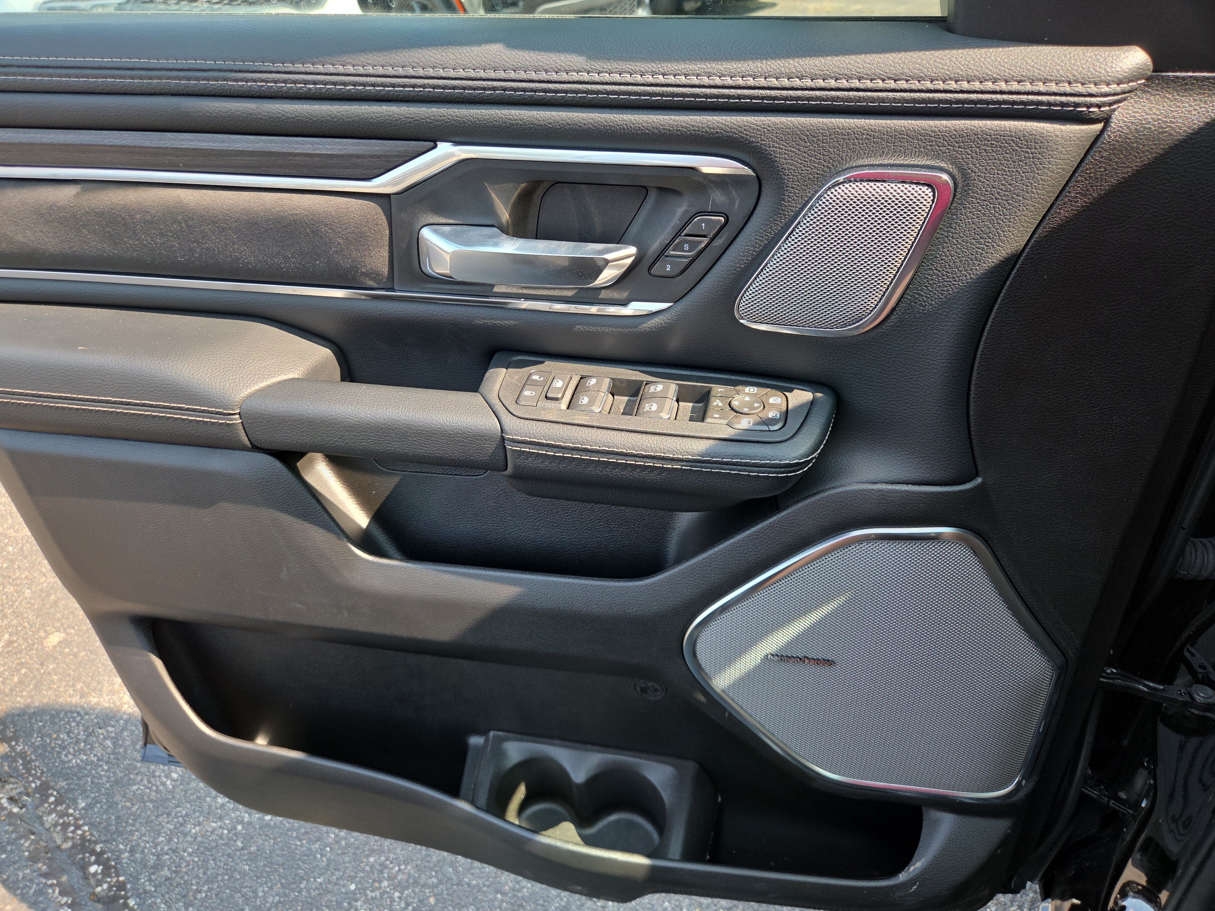 New 2026 RAM 1500 Laramie w/ Night Edition AWD/4WD image 5