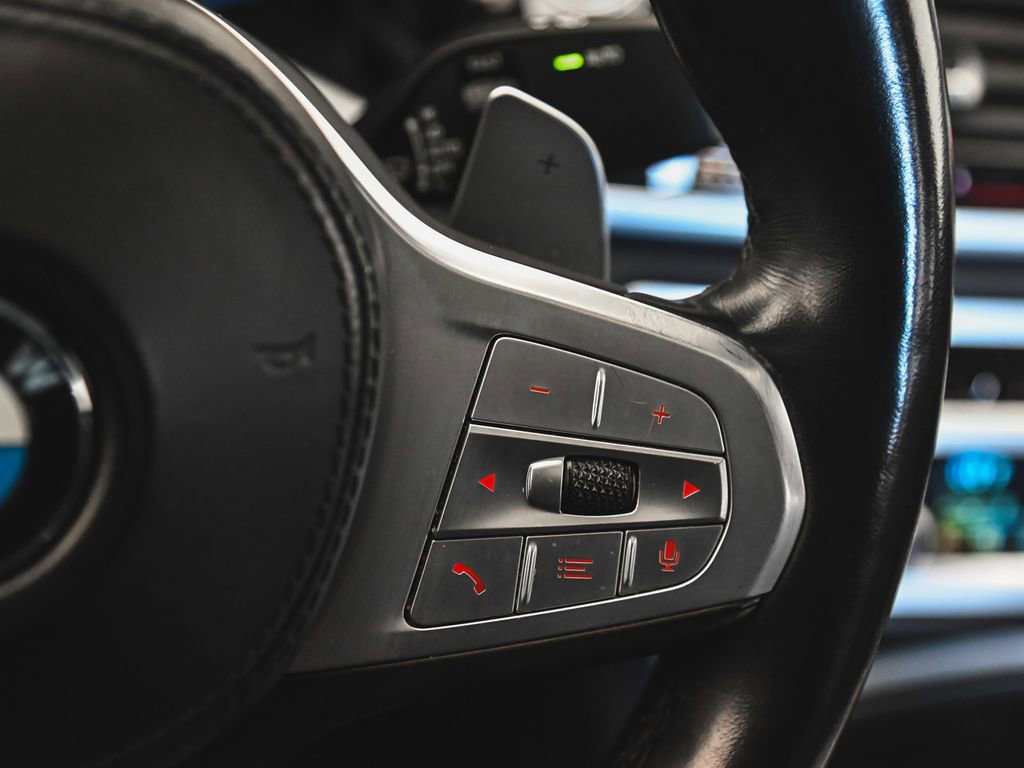 Used 2022 BMW 740i xDrive w/ M Sport Package image 28