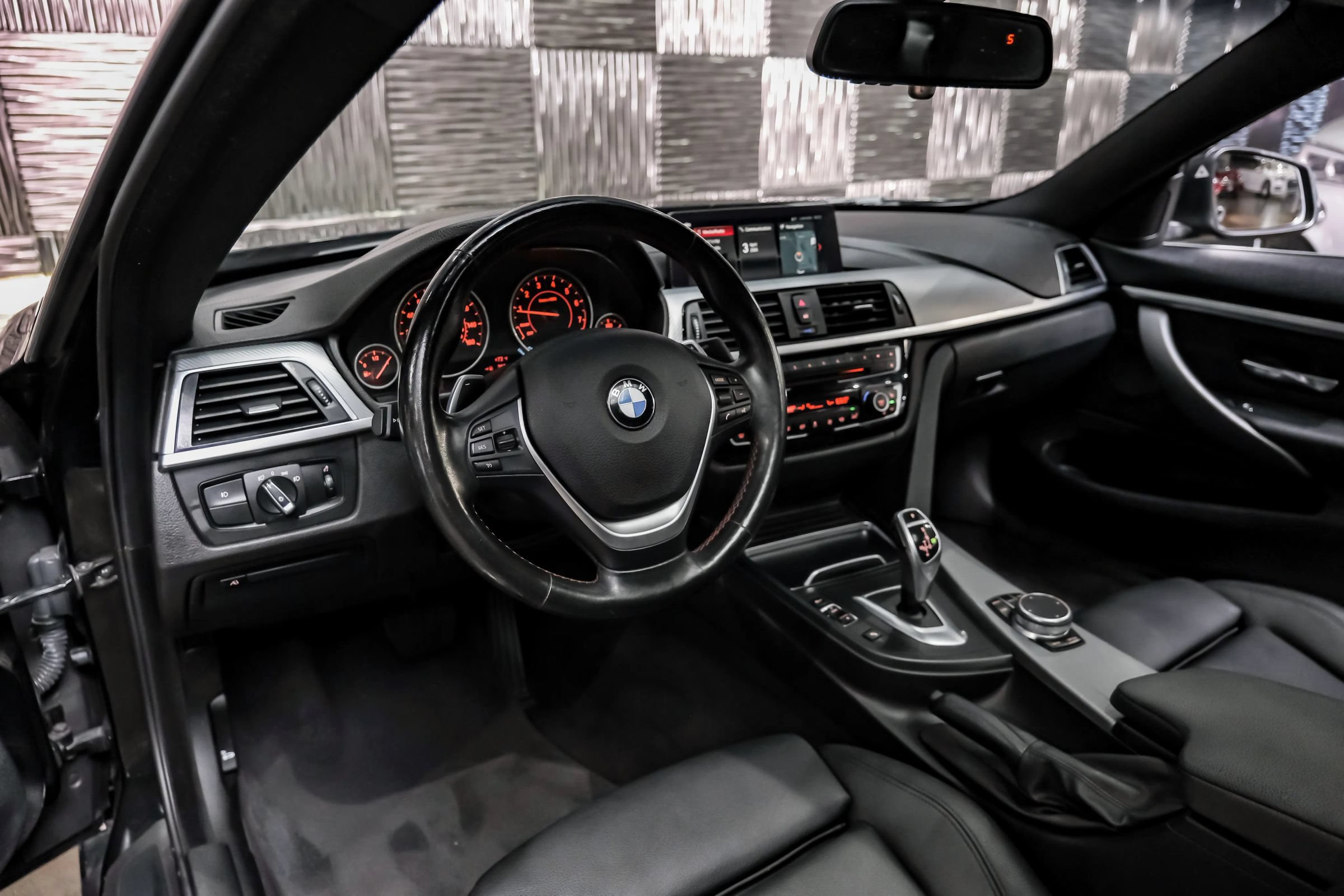 Used 2019 BMW 430i xDrive Coupe w/ Convenience Package AWD/4WD image 3