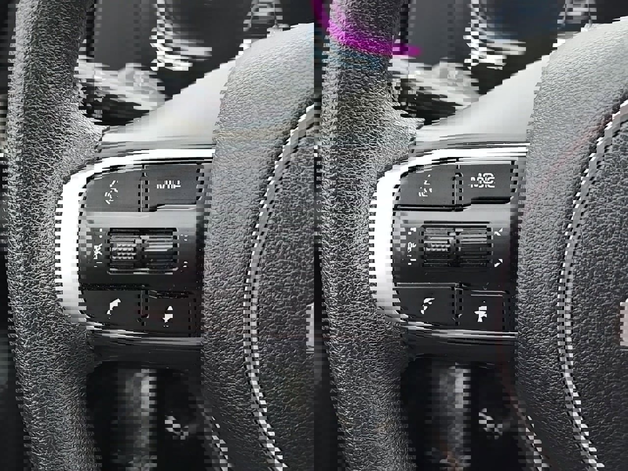 Used 2024 Kia Sportage LX image 19