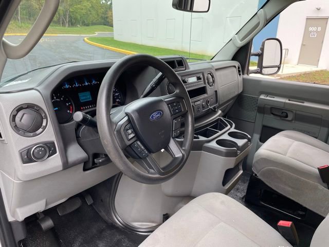 Certified 2022 Ford E-350 and Econoline 350 Super Duty w/ Power Windows & Locks Group image 12