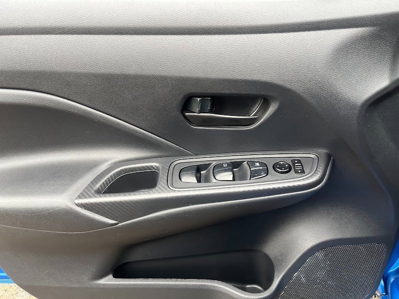 Used 2020 Nissan Versa S image 6