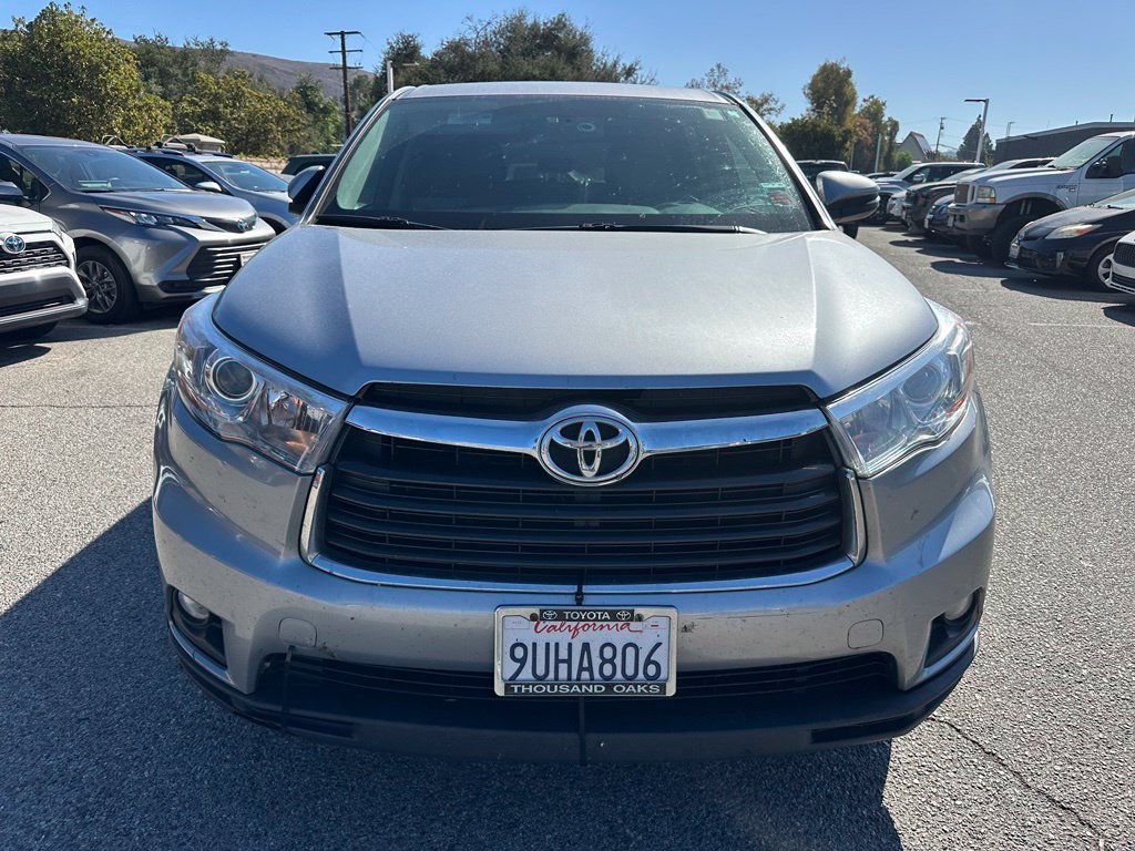 Used 2016 Toyota Highlander LE AWD/4WD image 4