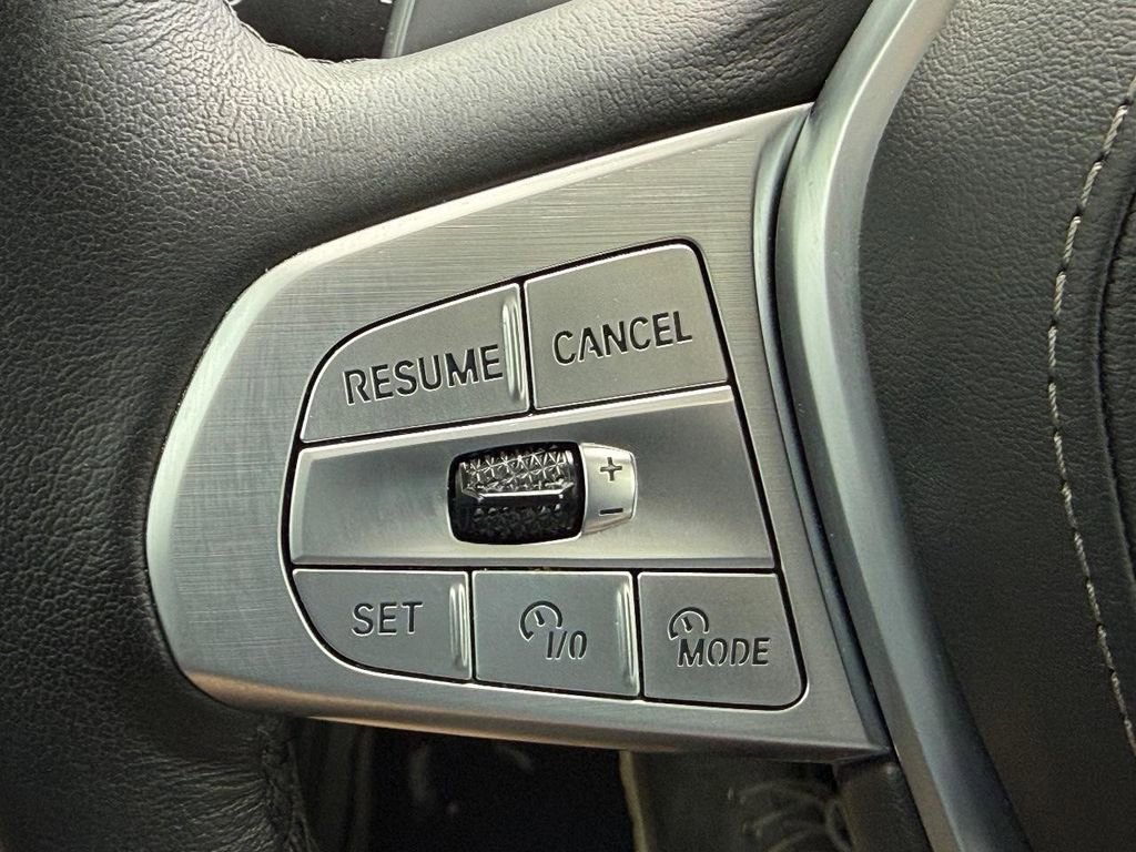 Used 2024 BMW X7 xDrive40i w/ Executive Package image 16