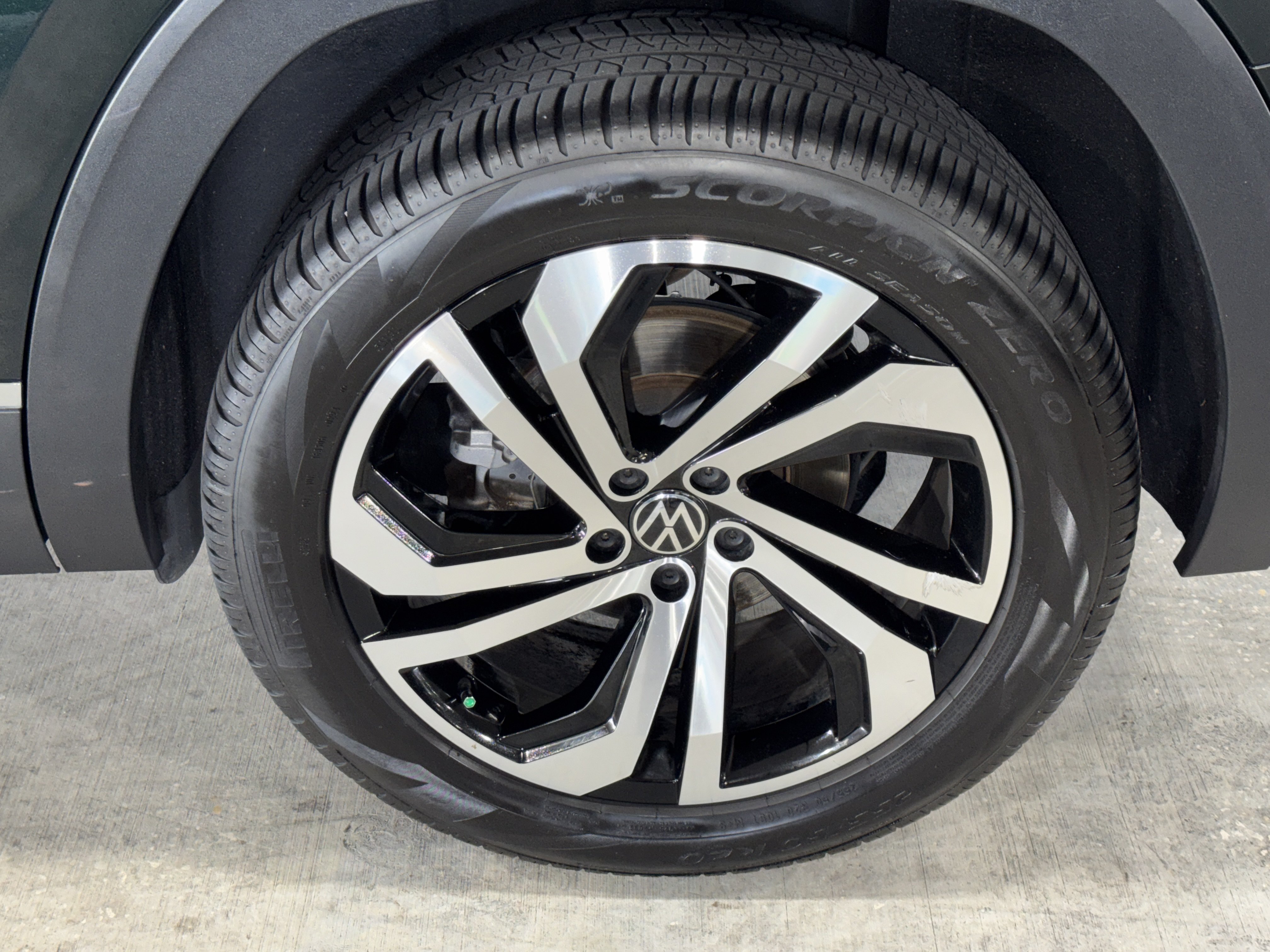 Used 2022 Volkswagen Atlas SEL AWD/4WD image 37