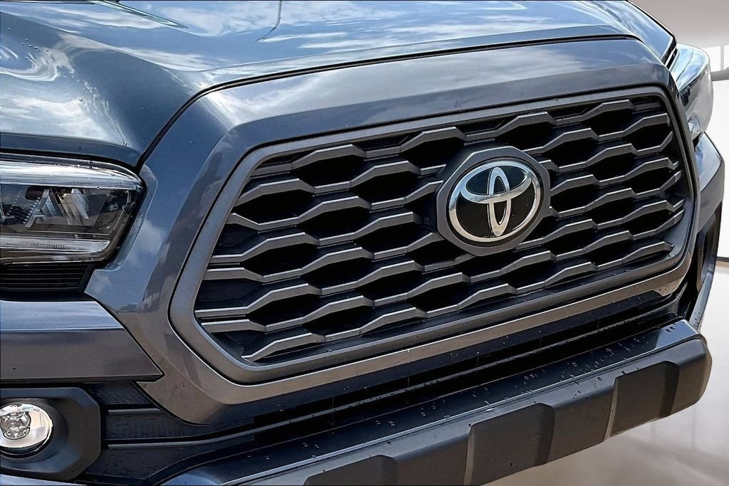 Used 2020 Toyota Tacoma TRD Off-Road w/ Technology Package AWD/4WD image 29
