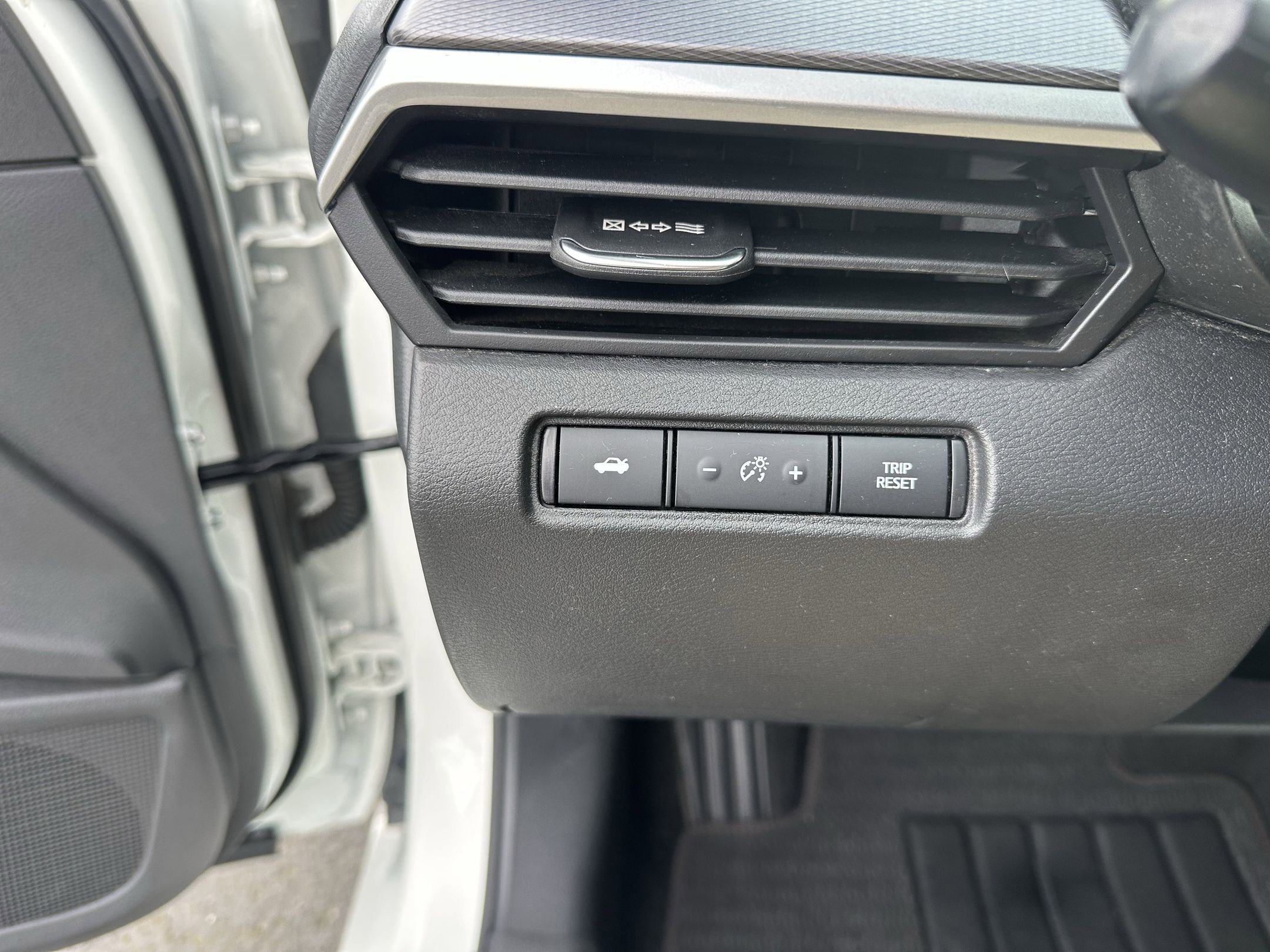 Used 2023 Nissan Altima 2.5 SR image 23