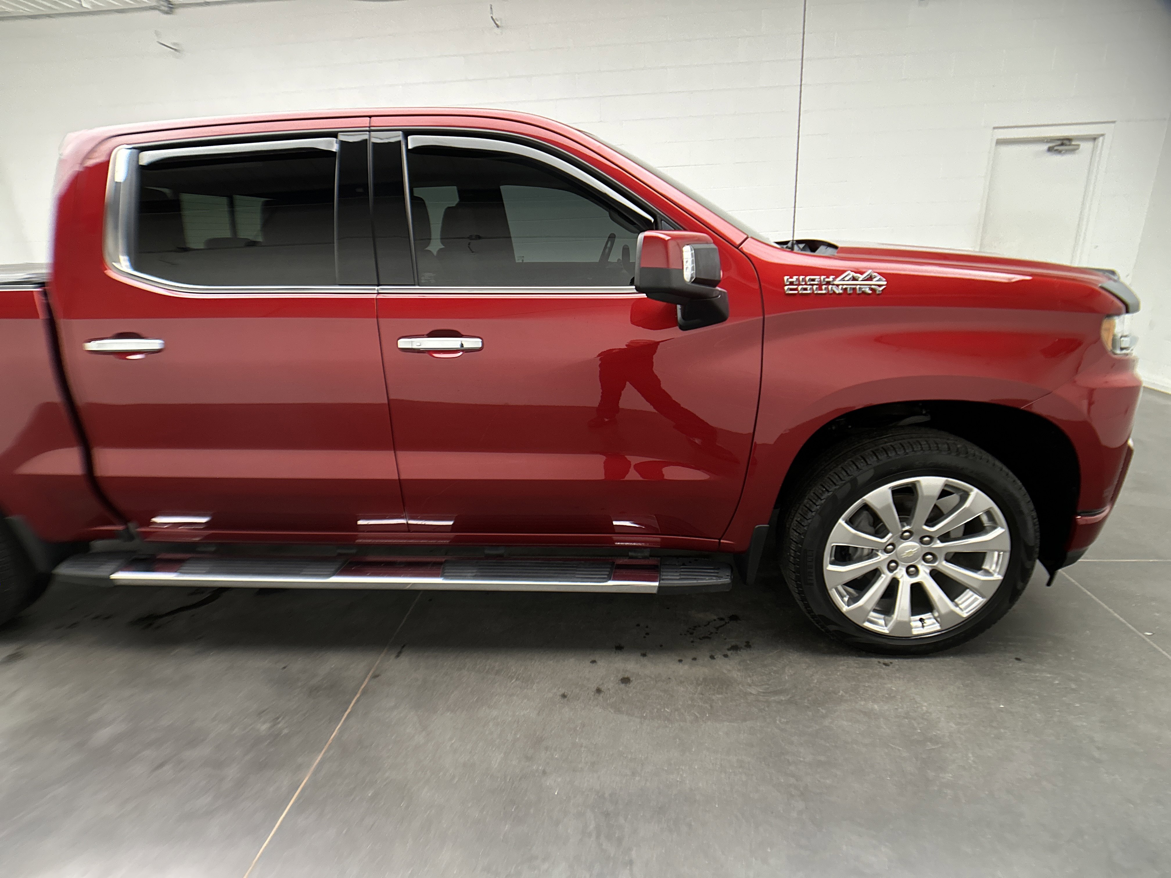 Used 2019 Chevrolet Silverado 1500 High Country image 12