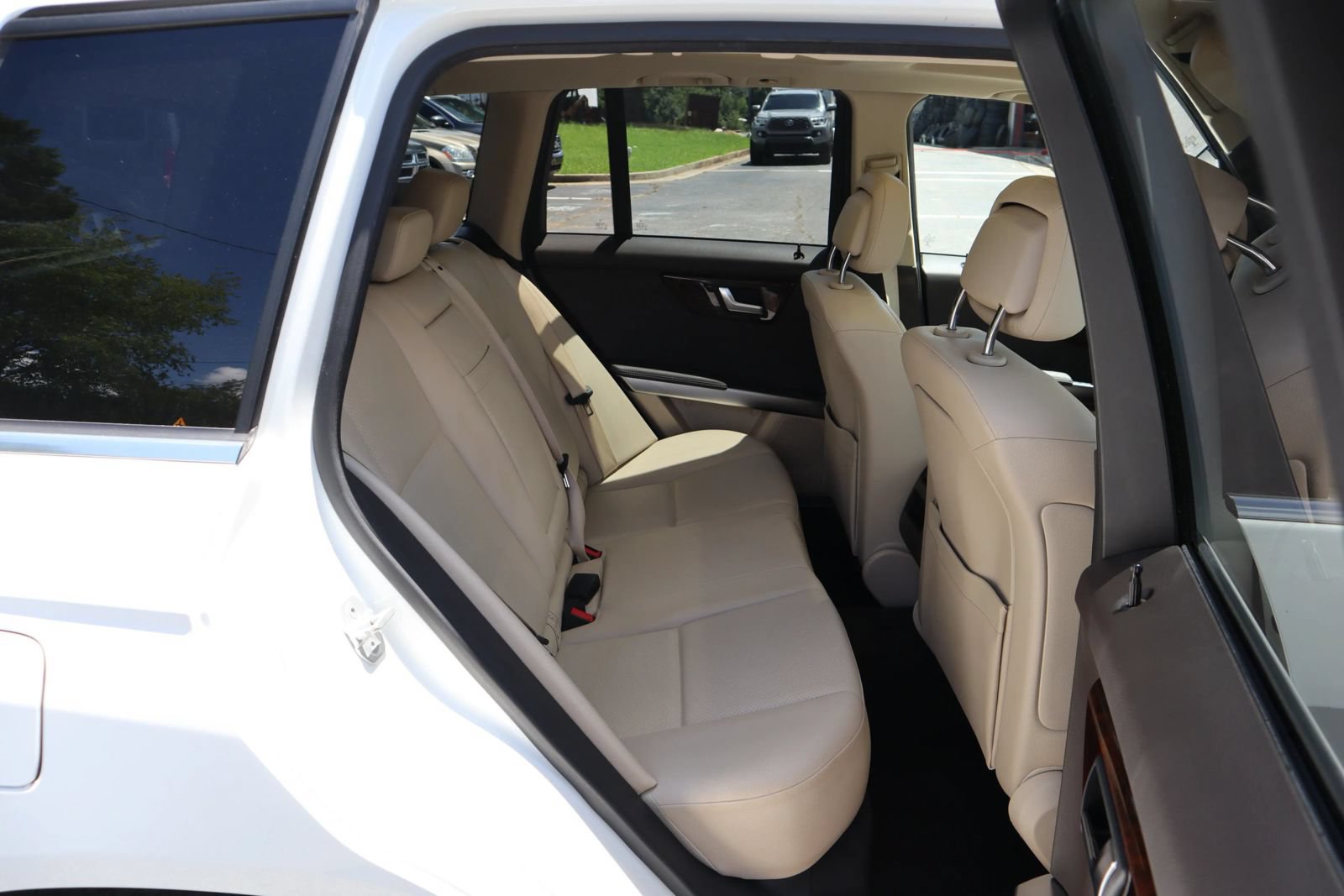 Used 2015 Mercedes-Benz GLK 350 2WD image 21