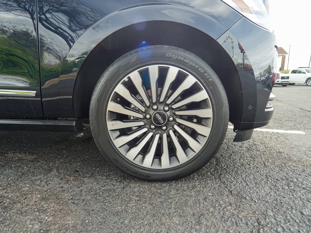 Used 2021 Lincoln Navigator L Reserve w/ Luxury Package image 13