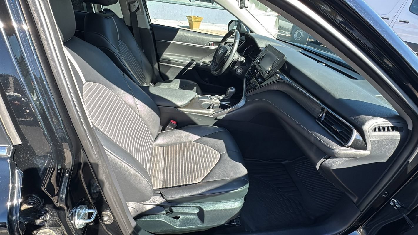 Used 2024 Toyota Camry SE FWD image 19