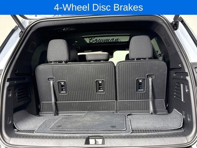 New 2026 Chevrolet Traverse LT w/ Sun and Wheel Package image 16