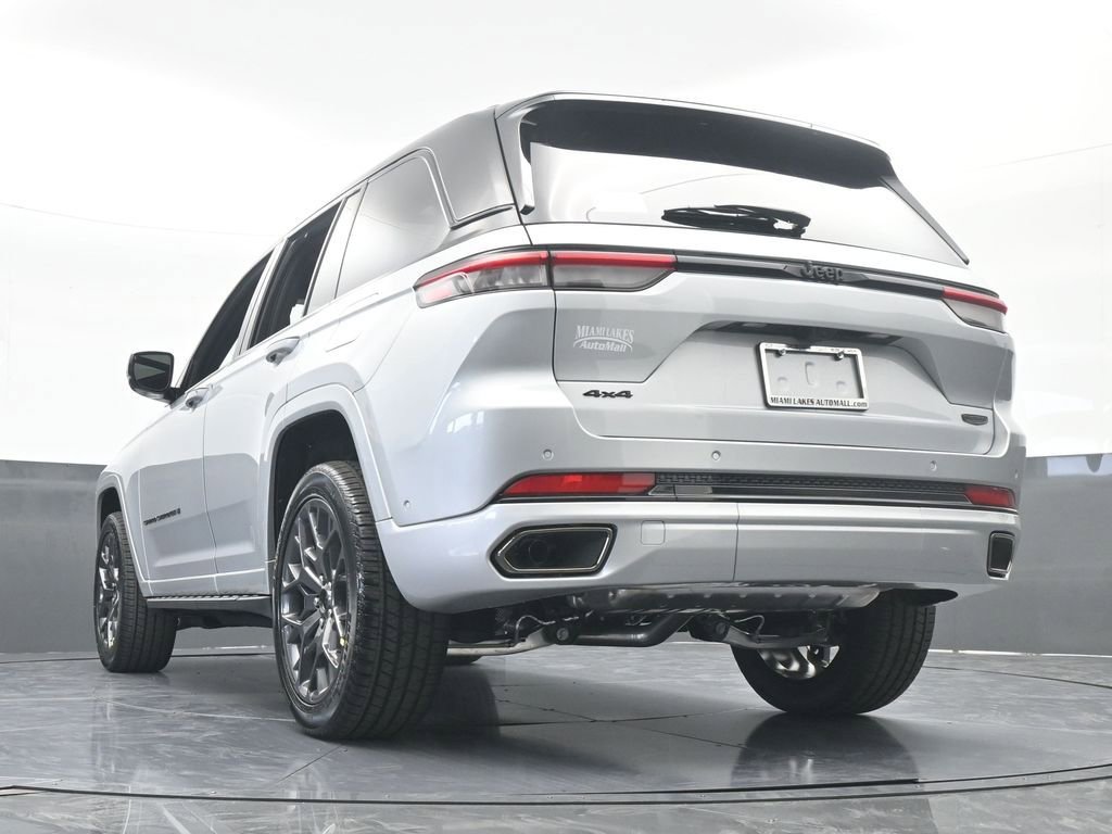 New 2025 Jeep Grand Cherokee Summit image 57