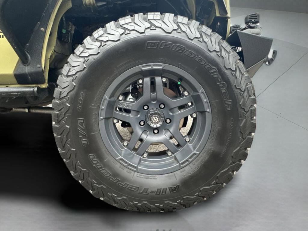 Used 2013 Jeep Wrangler Unlimited Rubicon w/ Connectivity Group image 36