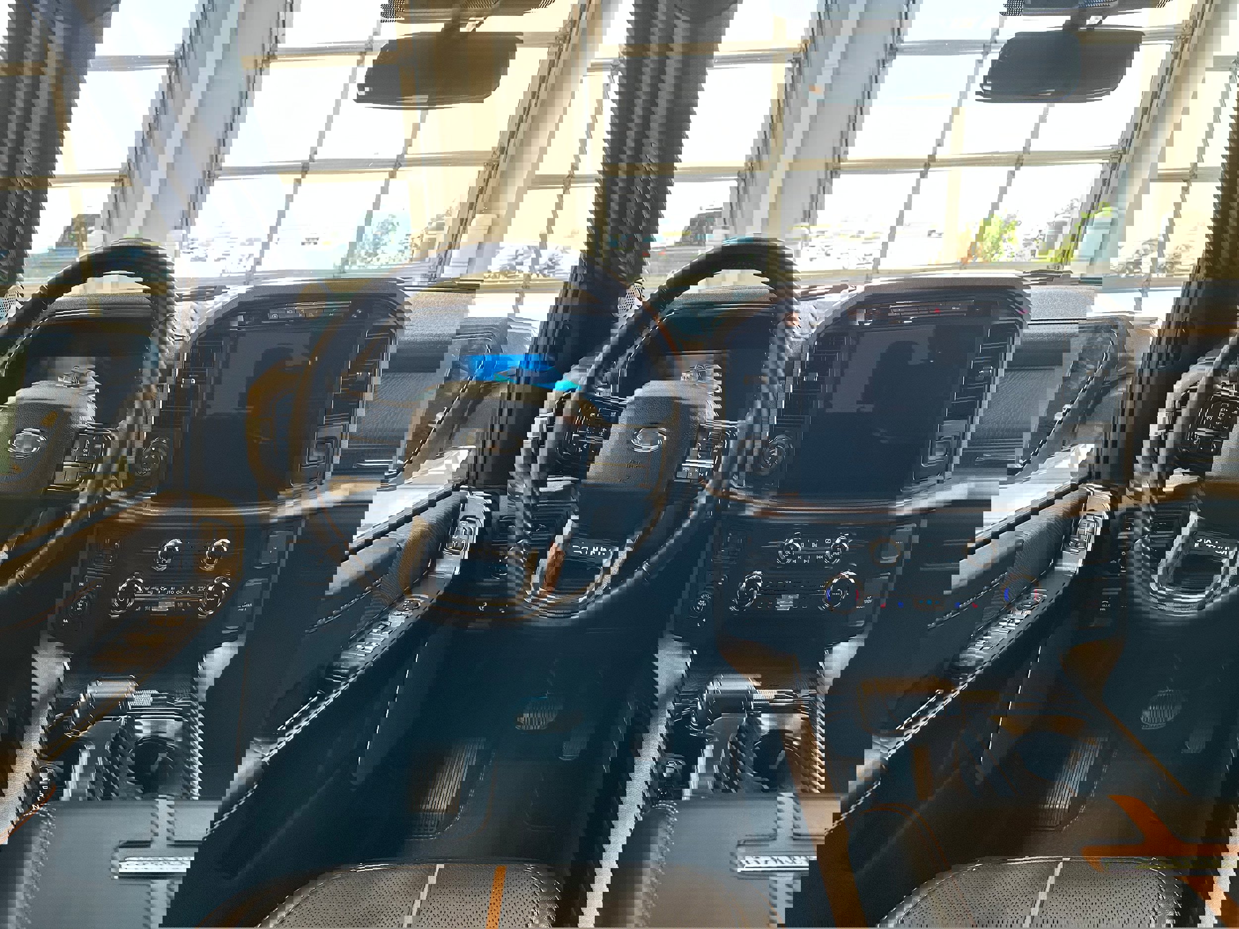 Used 2023 Ford F150 Platinum w/ Equipment Group 701A High image 18