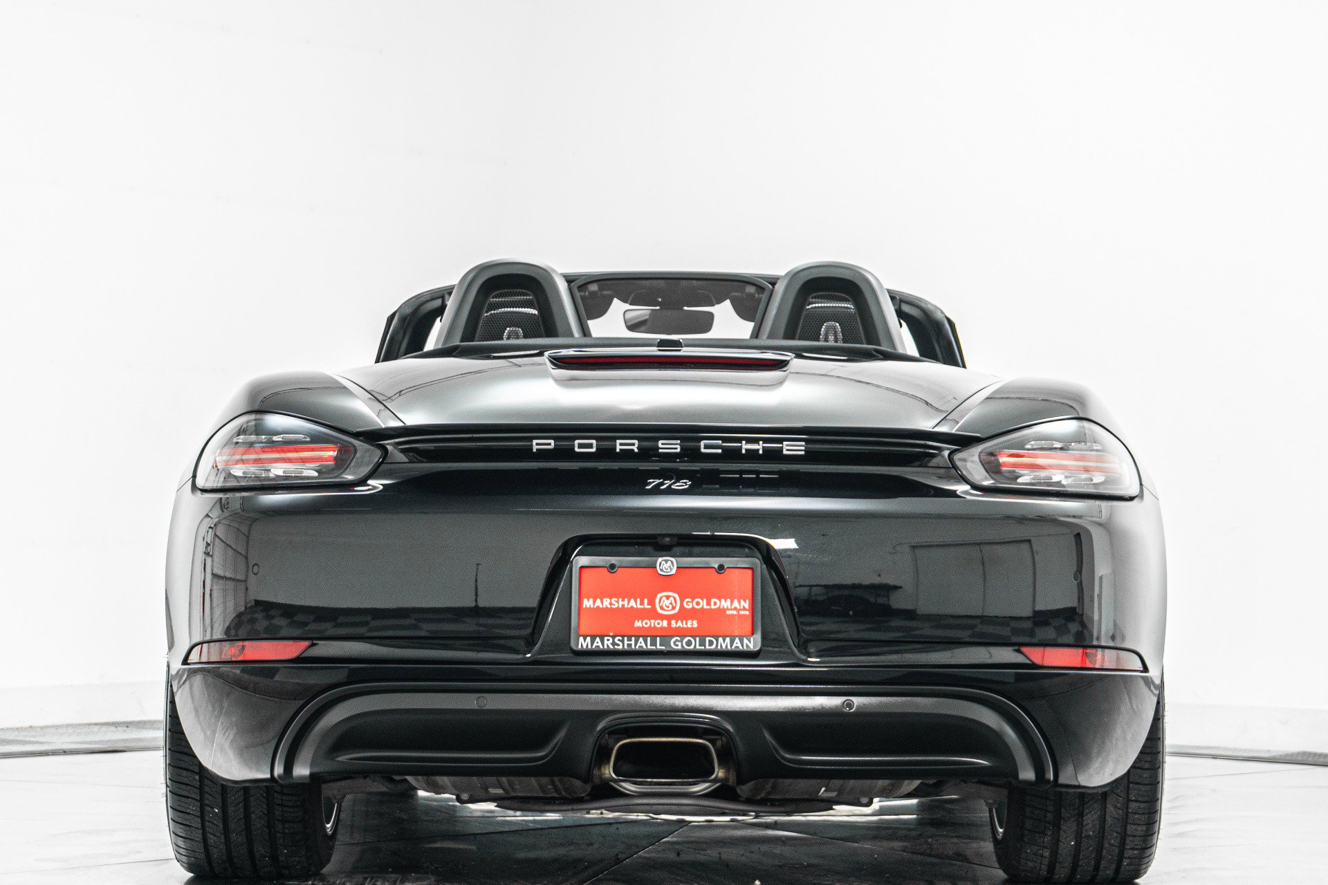 Used 2017 Porsche 718 Boxster RWD image 8