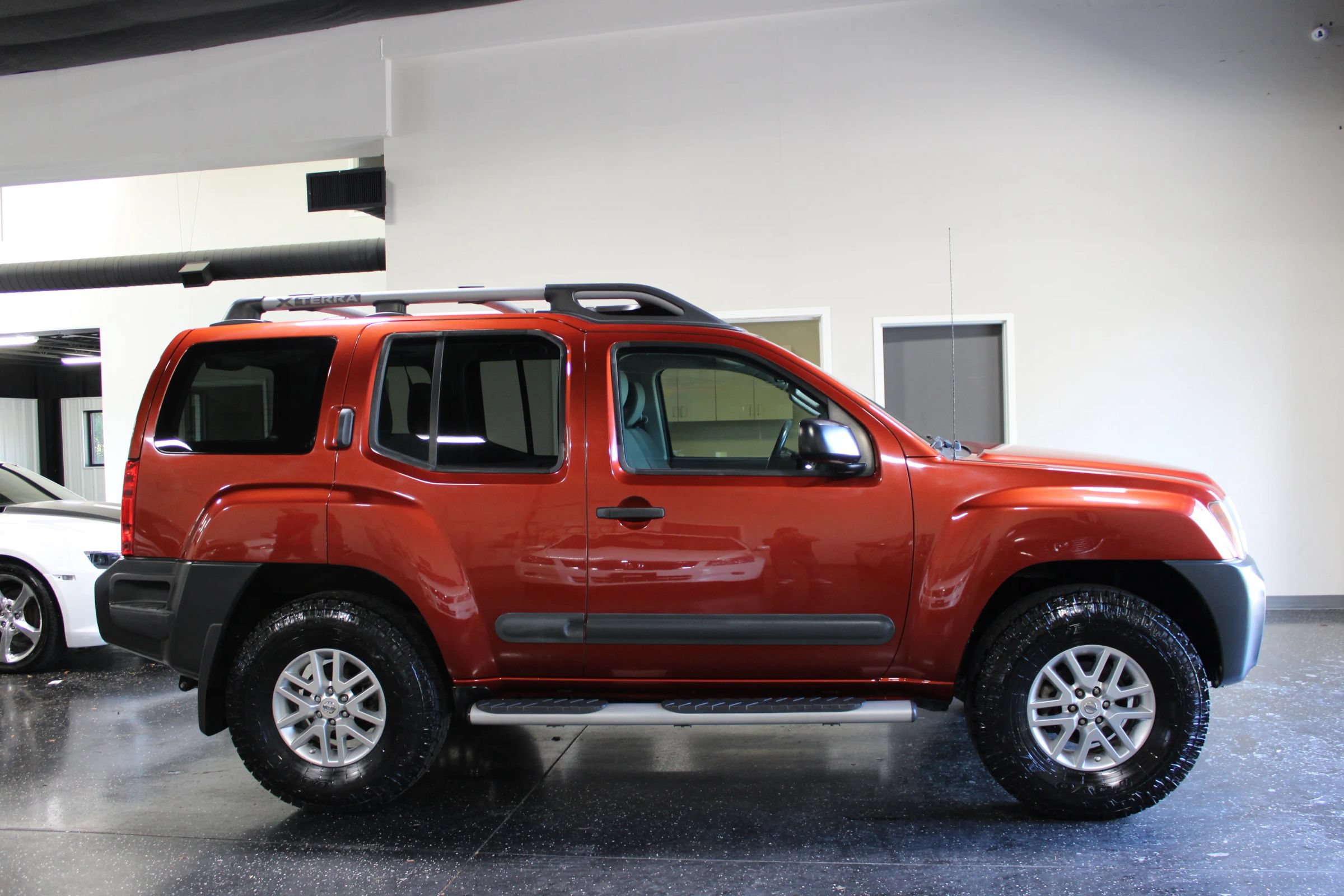 Used 2015 Nissan Xterra S w/ Value Package RWD image 2