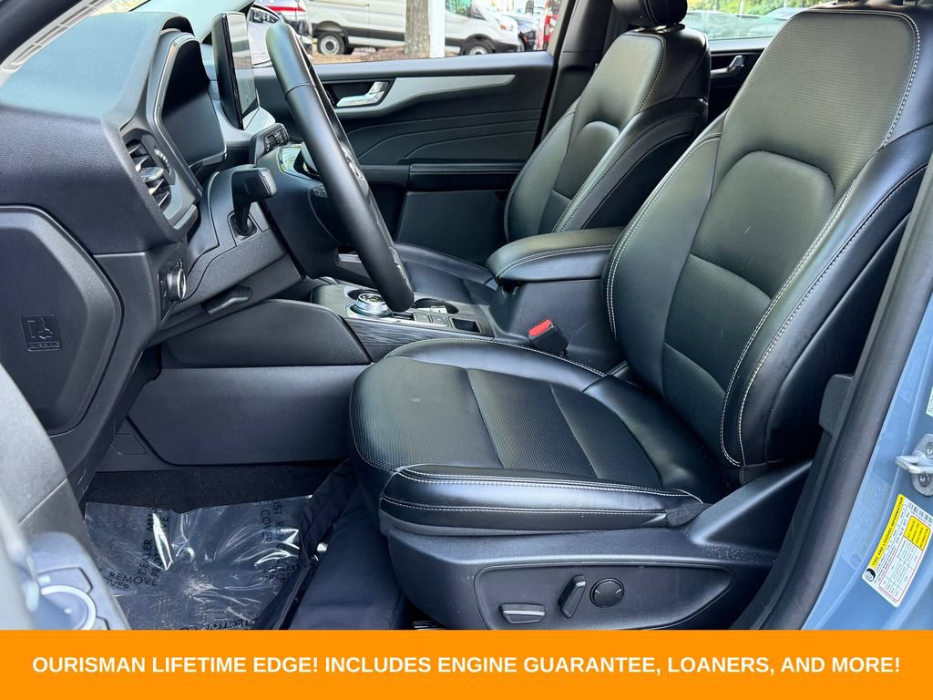 Used 2025 Ford Escape Platinum AWD/4WD image 27