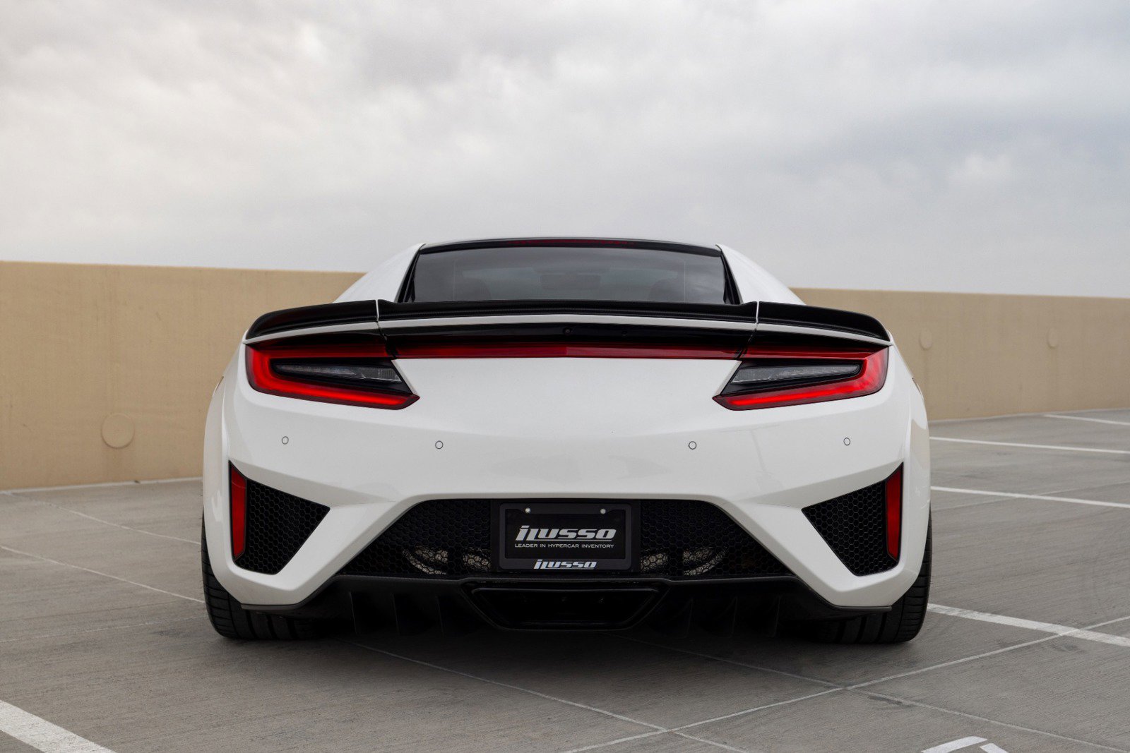 Used 2017 Acura NSX image 7