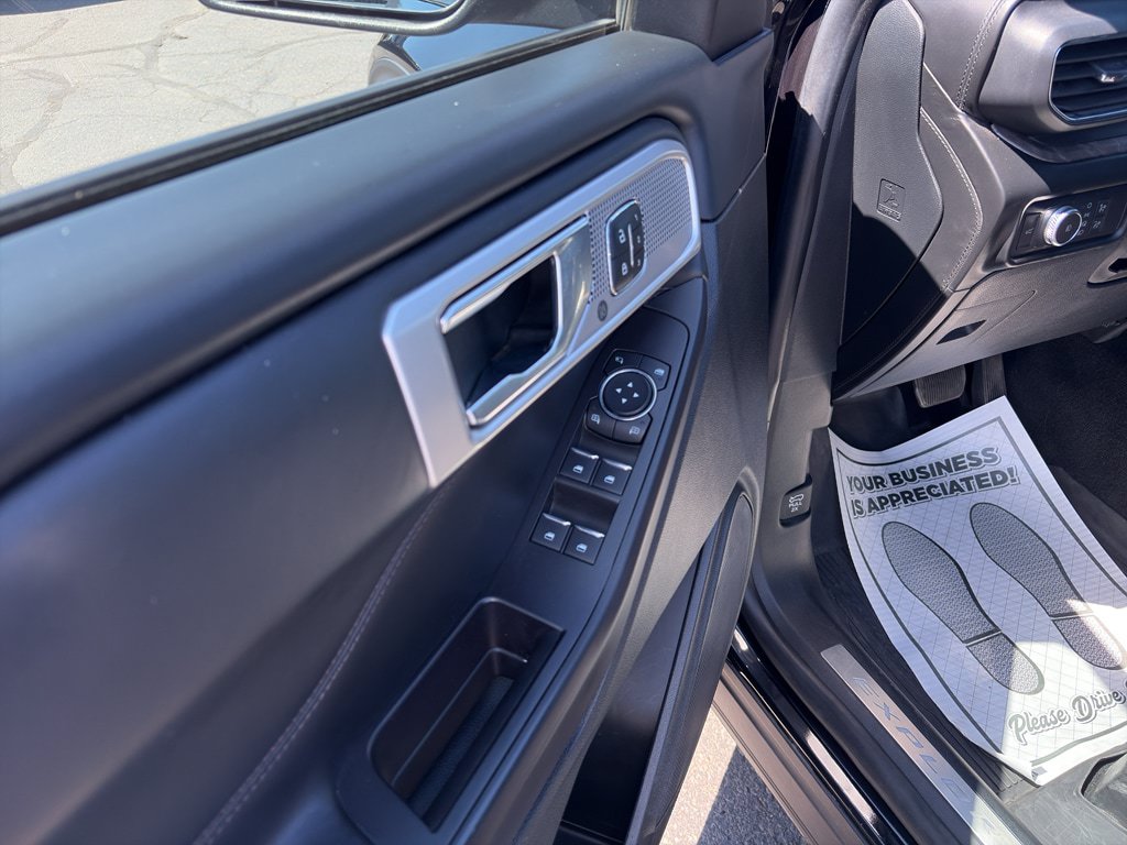 Used 2020 Ford Explorer Platinum AWD/4WD image 10