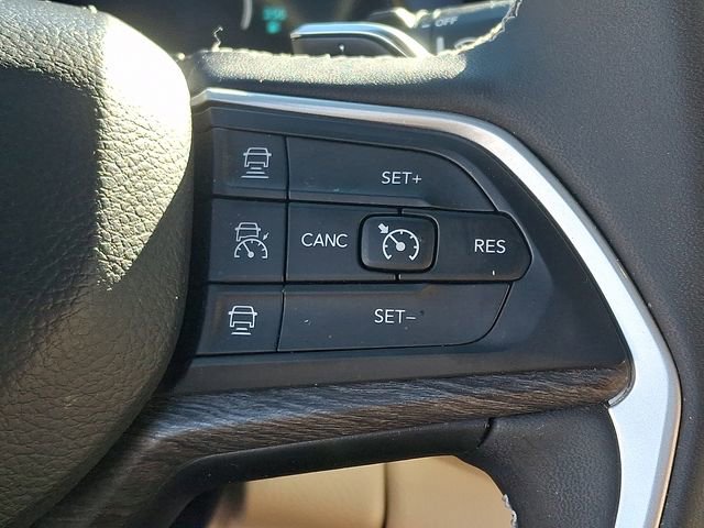 Used 2022 Jeep Grand Cherokee Limited 4xe w/ Luxury Tech Group II image 24