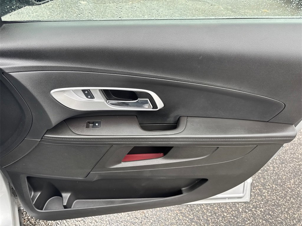 Used 2015 Chevrolet Equinox LS image 14