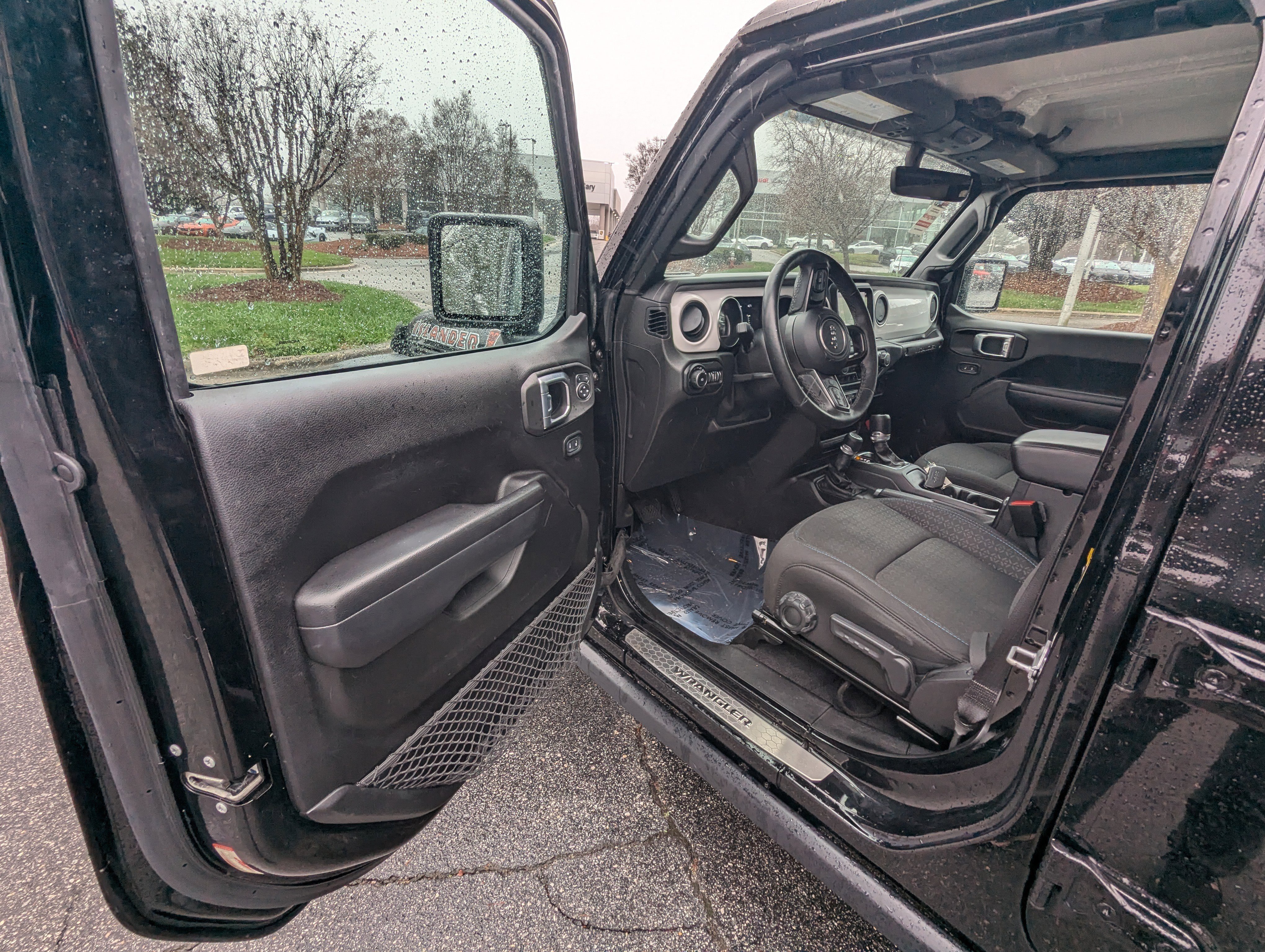 Used 2021 Jeep Wrangler Islander image 8
