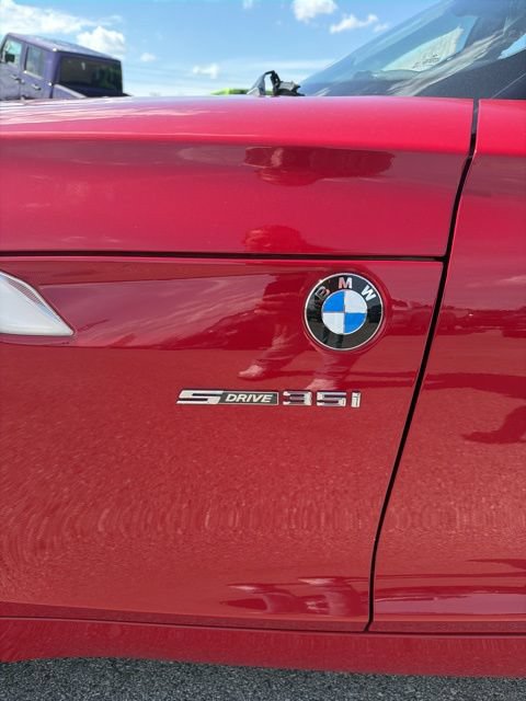 Used 2011 BMW Z4 sDrive35i RWD image 10